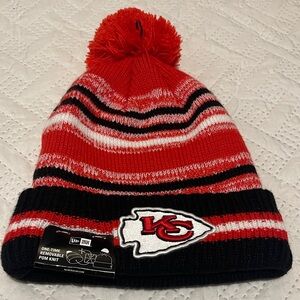 New Era NFL Kansas City Chiefs Red and Black knit beanie w/ removable pom.